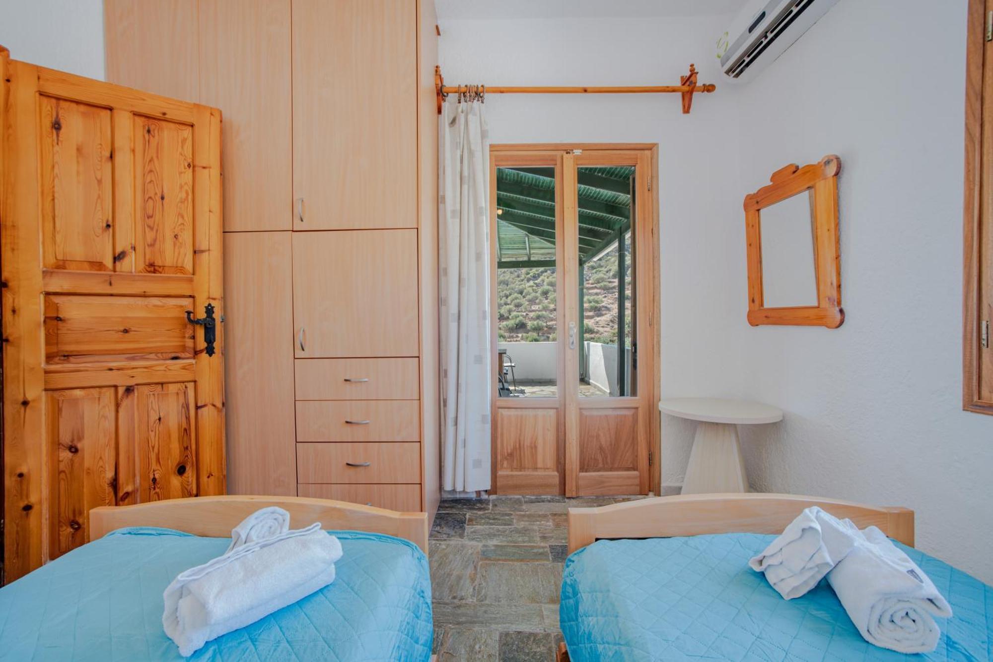 Athina Villas Istron Esterno foto