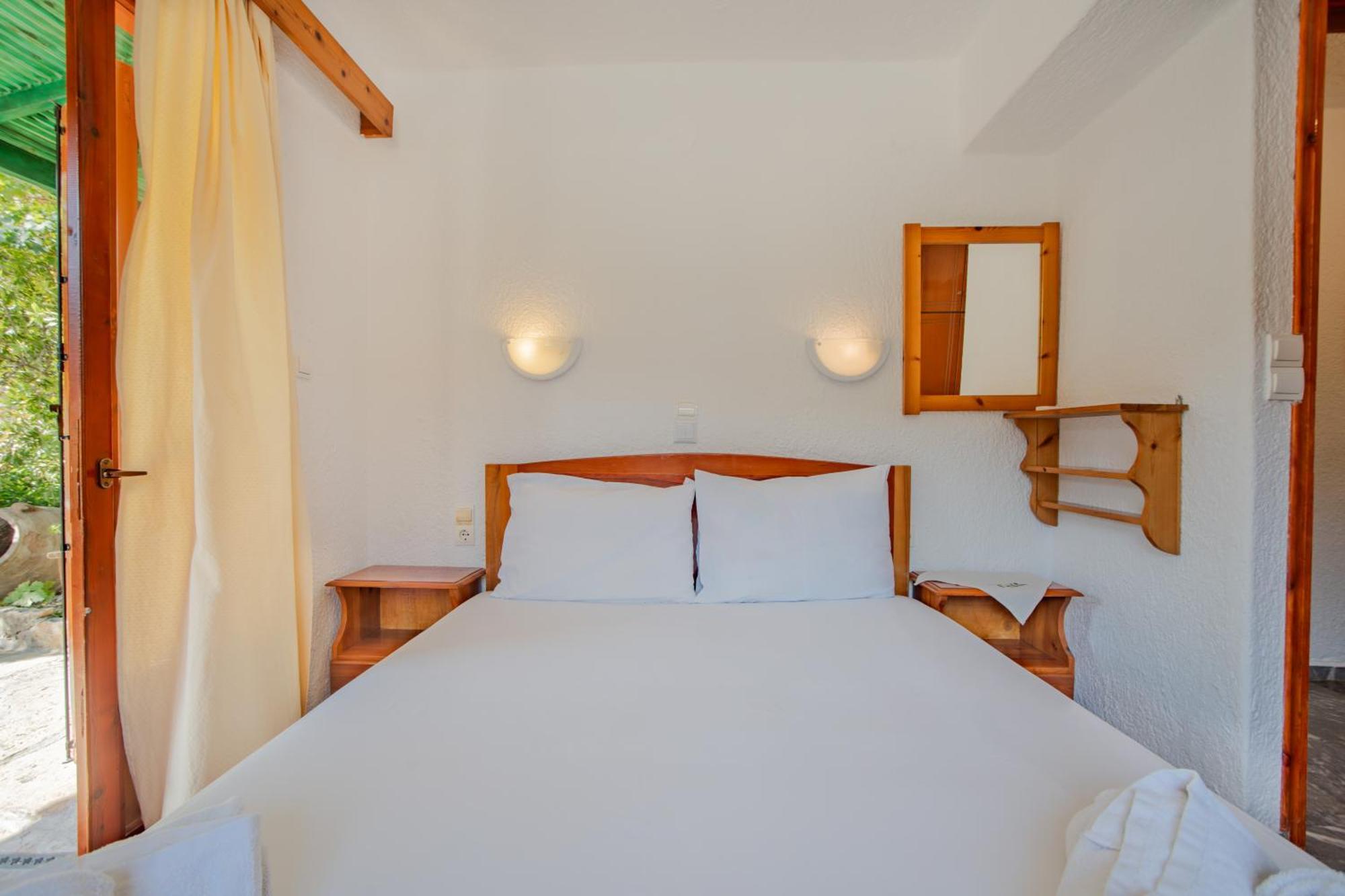 Athina Villas Istron Esterno foto