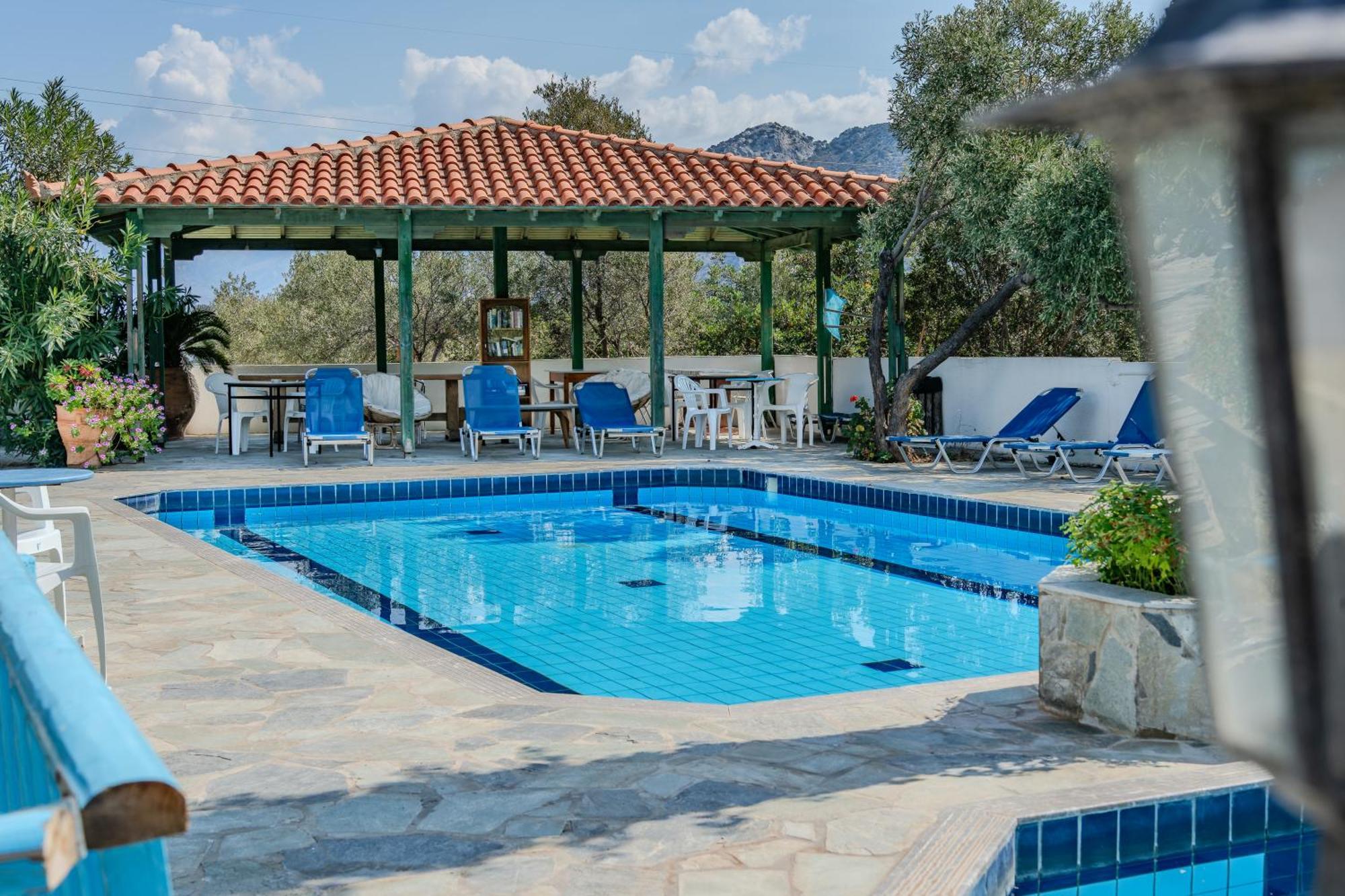 Athina Villas Istron Esterno foto