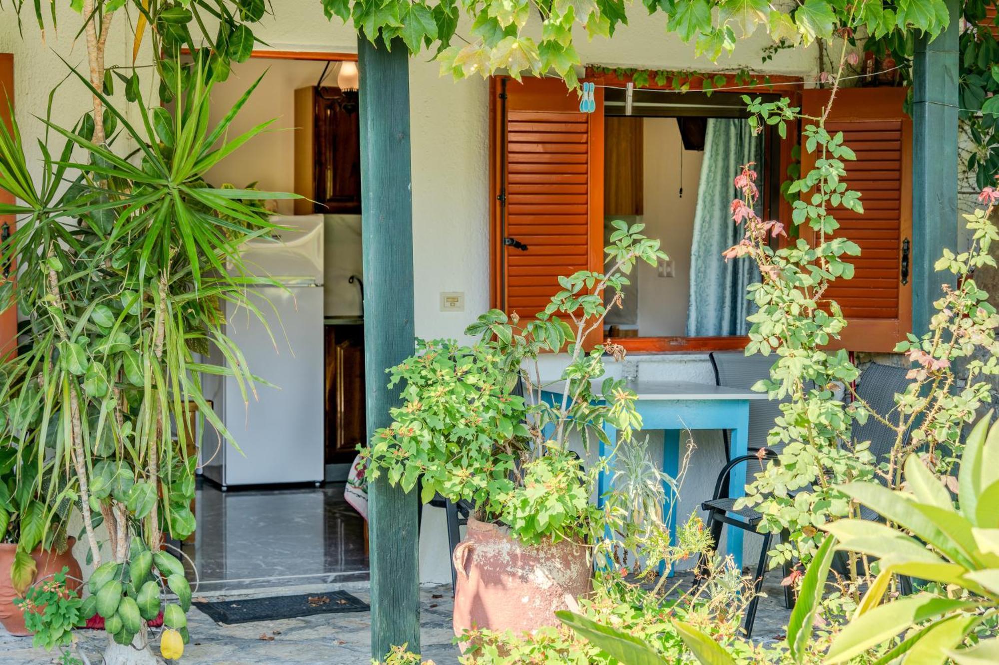 Athina Villas Istron Esterno foto