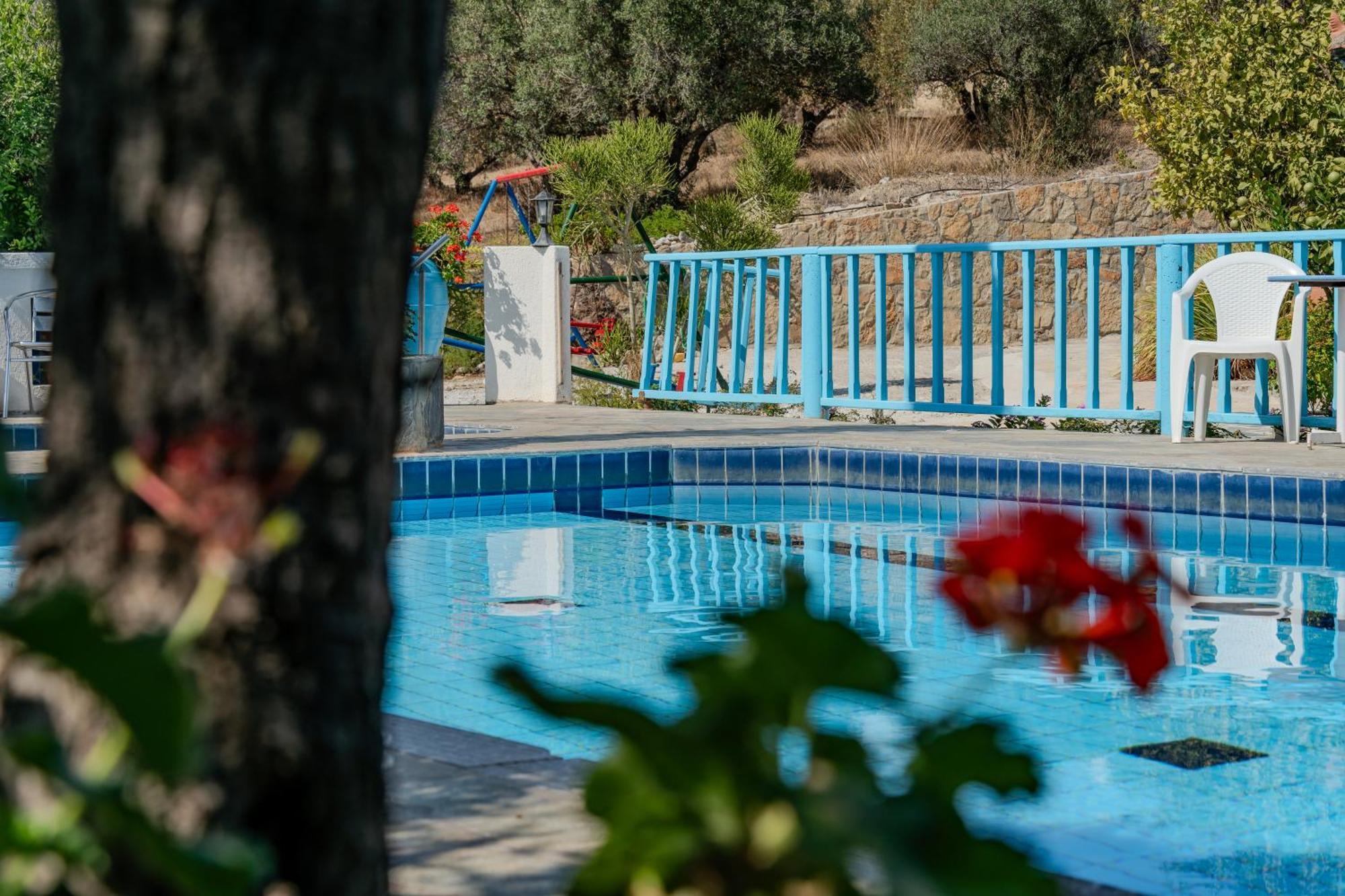 Athina Villas Istron Esterno foto