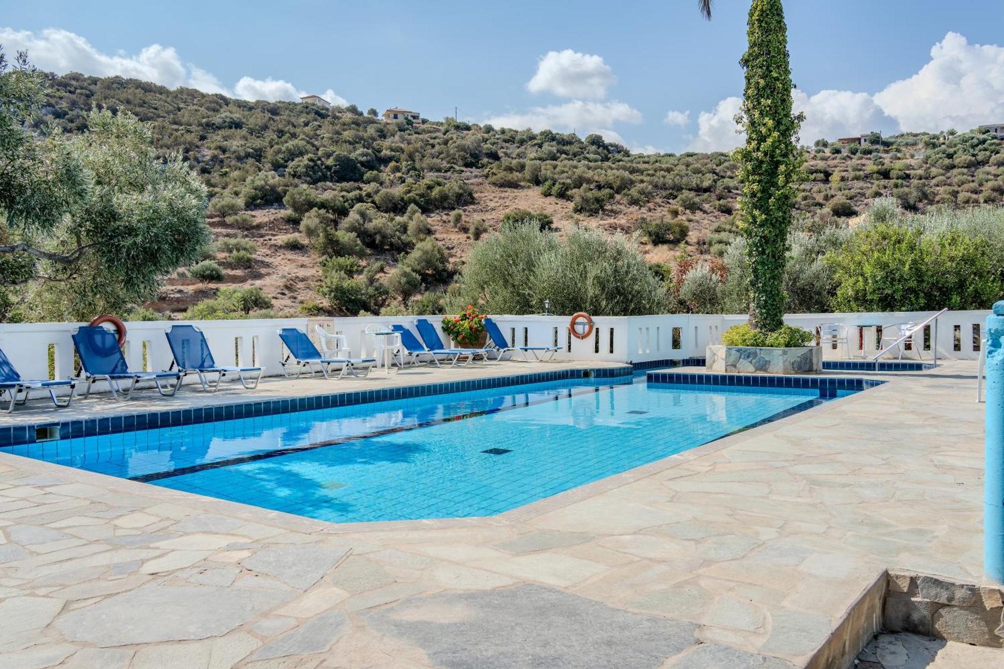 Athina Villas Istron Esterno foto