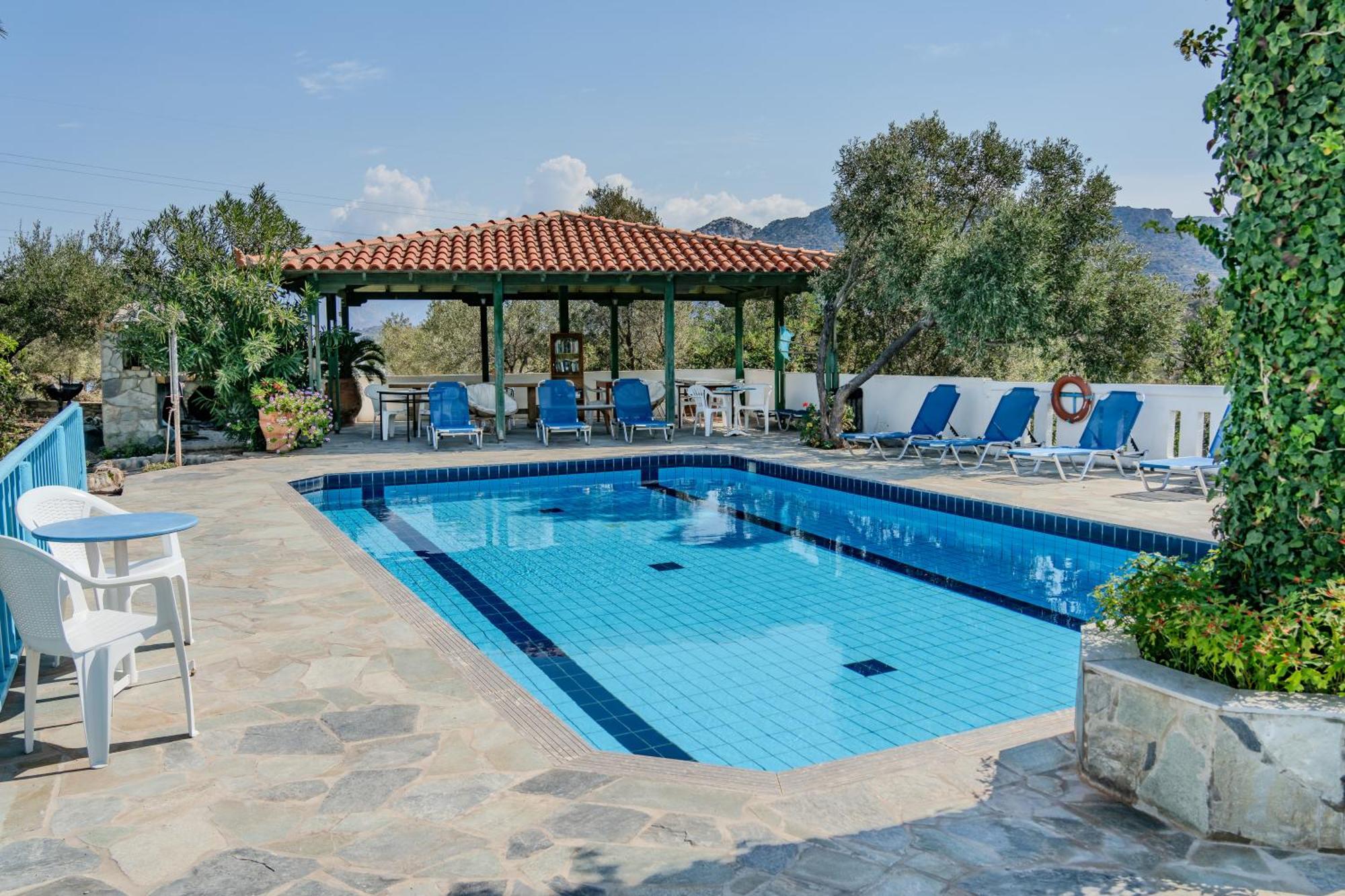 Athina Villas Istron Esterno foto
