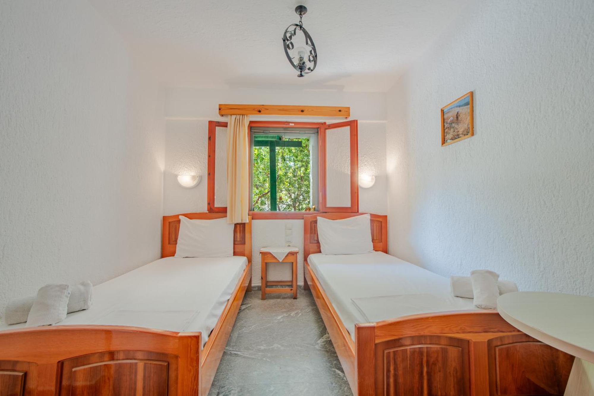 Athina Villas Istron Esterno foto