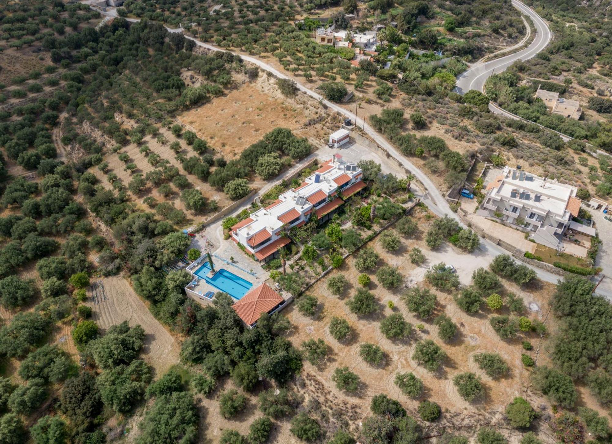 Athina Villas Istron Esterno foto